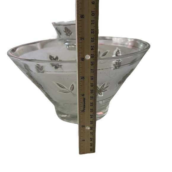 Mid-century Starlyte Chip and Dip Bowls in Silver Leaf - Picture 13 of 13